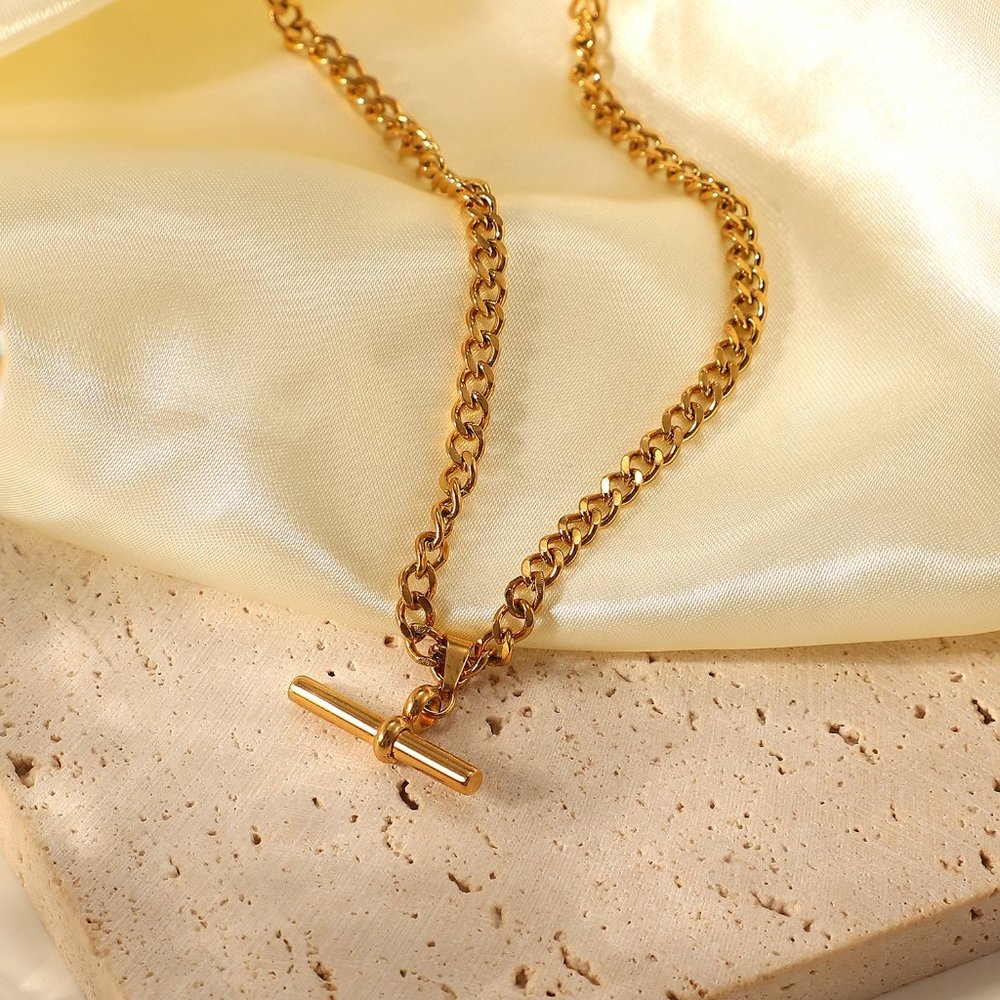 Stella Necklace - Picture 2 of 5